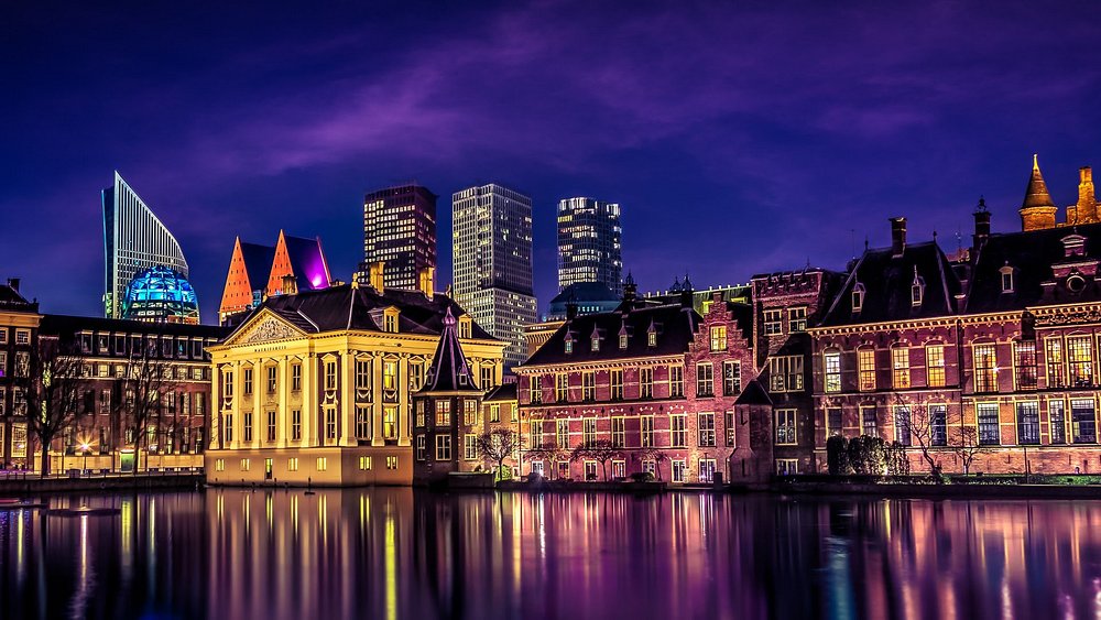 noche-en-den-haag-426968271